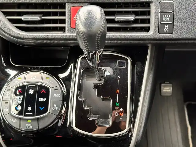 トヨタ ヴォクシー ZS 煌Ⅱ 宮城県 2020(令2)年 3.2万km ブラッキッシュアゲハガラスフレーク セーフティセンス/・プリクラッシュセーフティ/・レーンディパーチャーアラート/・オートマチックハイビーム/先行車発進告知機能/インテリジェントクリアランスソナー/純正フリップダウンモニター（V12T-R68C）/純正9インチナビ（NSZT-Y68T）/・CD/DVD/・Bluetooth/・フルセグTV/バックカメラ/ビルトインETC/ドライブレコーダー/両側パワースライドドア/革巻きステアリング/クルーズコントロール/ステアリングスイッチ/LEDヘッドランプ/フォグランプ/オートライト/スマートキー＆プッシュスタート/スペアキー/電動格納ミラー/純正16インチAW/純正フロアマット/純正ドアバイザー/Wエアバッグ
