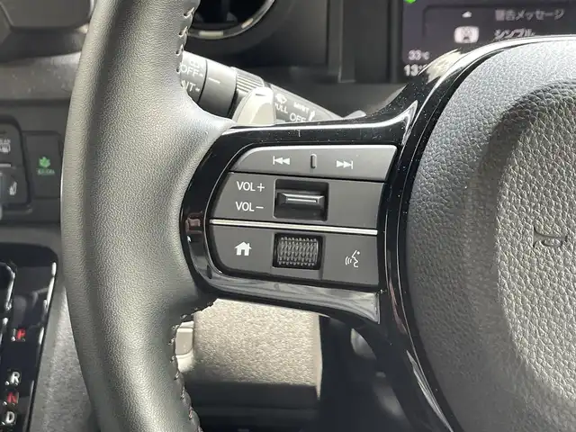 ホンダ Ｎ ＢＯＸ カスタム ターボ 滋賀県 2023(令5)年 0.8万km トワイライトミストブラックパール 禁煙車/純正9型ナビ/CD/DVD/Bluetooth/フルセグTV/ドラレコ/ETC/全方位カメラ/後席モニター/両側パワースライドドア/プッシュスタート/スペアキー/クルーズコントロール/ハーフレザーシート/ホンダセンシング/LEDヘッドライト/オートライト