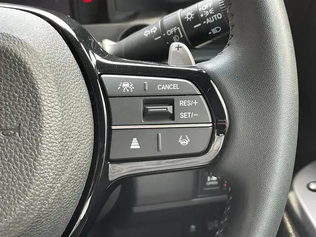 ホンダ Ｎ ＢＯＸ カスタム ターボ 滋賀県 2023(令5)年 0.8万km トワイライトミストブラックパール 禁煙車/純正9型ナビ/CD/DVD/Bluetooth/フルセグTV/ドラレコ/ETC/全方位カメラ/後席モニター/両側パワースライドドア/プッシュスタート/スペアキー/クルーズコントロール/ハーフレザーシート/ホンダセンシング/LEDヘッドライト/オートライト