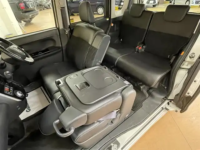 ダイハツ タント カスタム RS トップED SAⅡ 群馬県 2015(平27)年 5.7万km パールホワイトⅢ ダイハツスマートアシストII/・衝突回避支援ブレーキ/・車線逸脱警報機能/・横滑り防止/・オートライト/純正8インチメーカーナビ/　AM/FM/DVD/TV（フルセグ）/Bluetooth/ipod/純正15インチAW/純正フロアマット/純正ドライブレコーダー/ターボチャージャー/衝突安全ボディ/両側パワースライドドア/電動格納ミラー/アイドリングストップ/ビルトインETC/スマートキー/プッシュスタート/LEDヘッドランプ/全席ハーフレザーシート/本革巻きステアリング/ステアリングスイッチ/USB入力端子/HDML入力端子/AAC