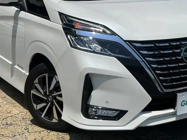 日産 セレナ ハイウェイスター V 京都府 2021(令3)年 4.1万km ブリリアントホワイトパール  スマートキー２個/ プッシュスタート/ 両側ハンズフリーパワースライドドア/ 全方位運転支援システム/ プロパイロット/ 純正10インチSDナビ/・　バックカメラ/・　フルセグ/CD/DVD/BTオーディオ/・　SD録音/ アルパイン12.8インチフリップダウンモニター/ ビルトインETC2.0/ アルパインデジタルインナーミラー型前後ドラレコ/ 前後ソナー/ クルーズコントロール/ ブラインドスポットモニター/ リヤオートエアコン/ ２列目３列目USB電源ソケット/ ２列目超ロングスライドシート/ LEDヘッドライト/ ステアリモコン/ 純正フロアマット/ ドアバイザー/ 車両取説/ 新車時保証書
