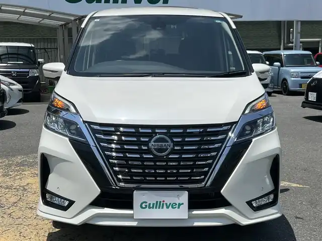 日産 セレナ ハイウェイスター V 京都府 2021(令3)年 4.1万km ブリリアントホワイトパール  スマートキー２個/ プッシュスタート/ 両側ハンズフリーパワースライドドア/ 全方位運転支援システム/ プロパイロット/ 純正10インチSDナビ/・　バックカメラ/・　フルセグ/CD/DVD/BTオーディオ/・　SD録音/ アルパイン12.8インチフリップダウンモニター/ ビルトインETC2.0/ アルパインデジタルインナーミラー型前後ドラレコ/ 前後ソナー/ クルーズコントロール/ ブラインドスポットモニター/ リヤオートエアコン/ ２列目３列目USB電源ソケット/ ２列目超ロングスライドシート/ LEDヘッドライト/ ステアリモコン/ 純正フロアマット/ ドアバイザー/ 車両取説/ 新車時保証書