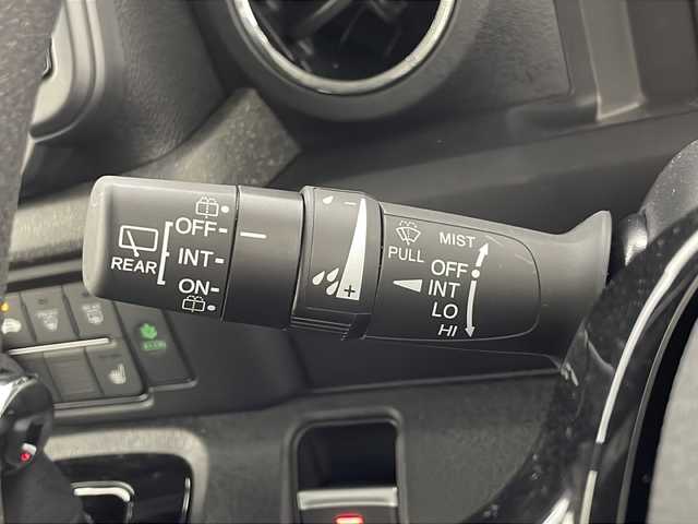 ホンダ Ｎ ＢＯＸ カスタム 千葉県 2024(令6)年 0.1万km プラチナホワイトパール 純正ナビ/　Bluetooth/フルセグTV/ホンダセンシング/レーダークルーズコントロール/レーンキープアシスト/衝突軽減ブレーキ/クリアランスソナー/先行車発進警報/標識認識機能/オートハイビーム/電動パーキング/オートホールド/前席シートヒーター/ETC/LEDヘッドライト/フロアマット/ロールサンシェード