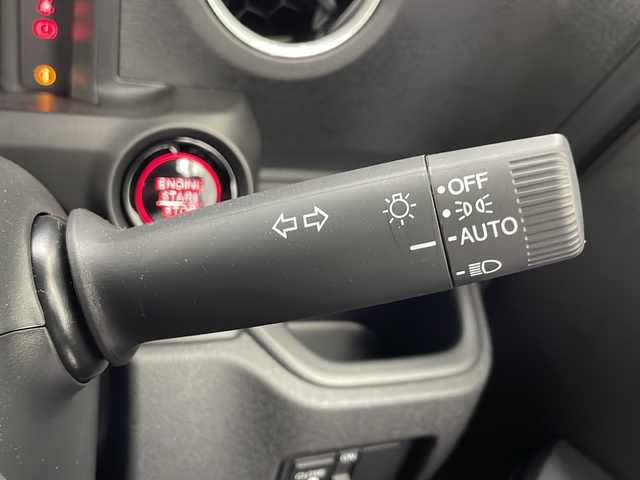 ホンダ Ｎ ＢＯＸ カスタム 千葉県 2024(令6)年 0.1万km プラチナホワイトパール 純正ナビ/　Bluetooth/フルセグTV/ホンダセンシング/レーダークルーズコントロール/レーンキープアシスト/衝突軽減ブレーキ/クリアランスソナー/先行車発進警報/標識認識機能/オートハイビーム/電動パーキング/オートホールド/前席シートヒーター/ETC/LEDヘッドライト/フロアマット/ロールサンシェード