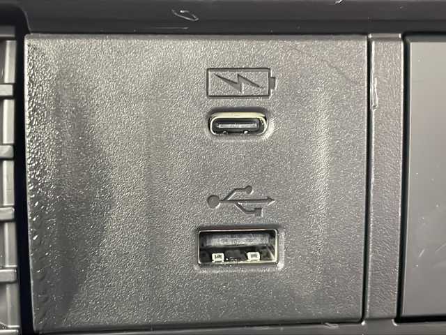 ホンダ Ｎ ＢＯＸ カスタム 千葉県 2024(令6)年 0.1万km プラチナホワイトパール 純正ナビ/　Bluetooth/フルセグTV/ホンダセンシング/レーダークルーズコントロール/レーンキープアシスト/衝突軽減ブレーキ/クリアランスソナー/先行車発進警報/標識認識機能/オートハイビーム/電動パーキング/オートホールド/前席シートヒーター/ETC/LEDヘッドライト/フロアマット/ロールサンシェード