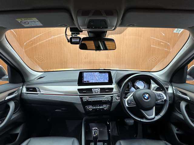 ＢＭＷ Ｘ１ xDrive 18d xライン 千葉県 2019(令1)年 5.4万km アルピンホワイト コンフォートＰＫＧ　/半革シート　/ナビ　/Ｂｌｕｅｔｏｏｔｈ接続　/Ｂカメラ　/パークディスタンスコントロール　/電動シート　/電動リアゲート　/ＬＥＤヘッドライト　/コンフォートアクセス　/衝突軽減Ｂ　/ＬＫＡ　/ＥＴＣ