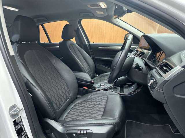 ＢＭＷ Ｘ１ xDrive 18d xライン 千葉県 2019(令1)年 5.4万km アルピンホワイト コンフォートＰＫＧ　/半革シート　/ナビ　/Ｂｌｕｅｔｏｏｔｈ接続　/Ｂカメラ　/パークディスタンスコントロール　/電動シート　/電動リアゲート　/ＬＥＤヘッドライト　/コンフォートアクセス　/衝突軽減Ｂ　/ＬＫＡ　/ＥＴＣ