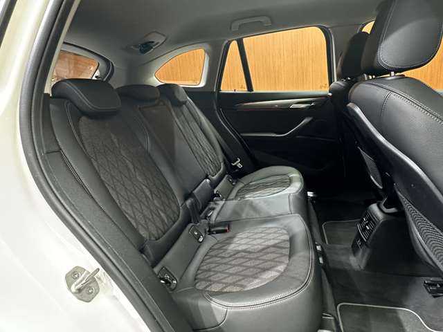 ＢＭＷ Ｘ１ xDrive 18d xライン 千葉県 2019(令1)年 5.4万km アルピンホワイト コンフォートＰＫＧ　/半革シート　/ナビ　/Ｂｌｕｅｔｏｏｔｈ接続　/Ｂカメラ　/パークディスタンスコントロール　/電動シート　/電動リアゲート　/ＬＥＤヘッドライト　/コンフォートアクセス　/衝突軽減Ｂ　/ＬＫＡ　/ＥＴＣ