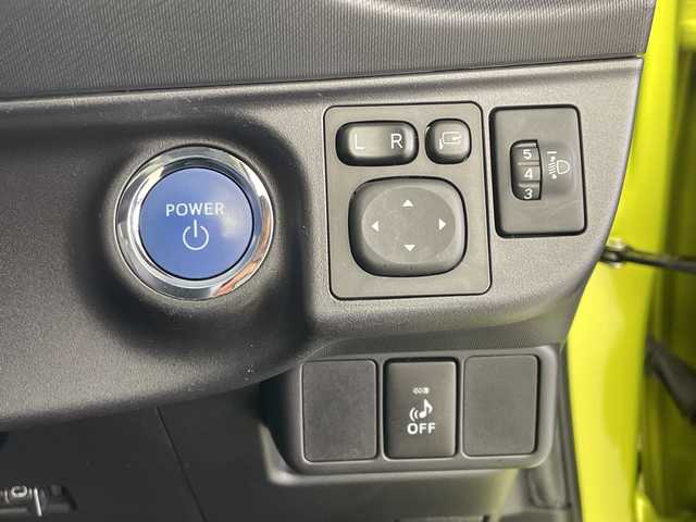 トヨタ アクア X－URBAN 愛知県 2014(平26)年 7.7万km フレッシュグリーンマイカメタリック 社外ナビ/・フルセグテレビ/・Ｂｌｕｅｔｏｏｔｈ/・ＳＤ音楽録音/・ＣＤ/ＤＶＤ/オートライト/ＥＴＣ/ルーフレール/純正16インチアルミホイール/スマートキー