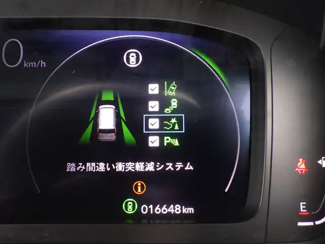 ホンダ ステップワゴン スパーダ eHEV プレミアムライン 千葉県 2024(令6)年 1.7万km プラチナホワイトパール ホンダセンシング/・衝突軽減ブレーキ（CMBS）/・車線維持支援システム（LKAS）/・アダプティブクルーズコントロール（ACC）/・後方誤発進抑制機能/・誤発進抑制機能/・ブラインドスポットインフォメーション/パワーバックドア/両側パワースライドドア/9インチ純正コネクトナビ/地デジTV/【DVD/CD再生機能　Bluetooth接続】/マルチビューカメラシステム/ドライブレコーダー（前後撮影）/ハーフレザーシート/前席シートヒーター/後席オットマン/革巻きステアリング/ステアリングスイッチ/パドルシフト/ETC/LEDヘッドライト/フォグライト/ウインカーミラー/コーナーセンサー/純正17インチアルミホイル/サイド/カーテンエアバッグ/Honda スマートキー