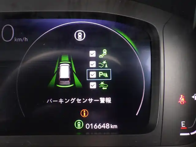 ホンダ ステップワゴン スパーダ eHEV プレミアムライン 千葉県 2024(令6)年 1.7万km プラチナホワイトパール ホンダセンシング/・衝突軽減ブレーキ（CMBS）/・車線維持支援システム（LKAS）/・アダプティブクルーズコントロール（ACC）/・後方誤発進抑制機能/・誤発進抑制機能/・ブラインドスポットインフォメーション/パワーバックドア/両側パワースライドドア/9インチ純正コネクトナビ/地デジTV/【DVD/CD再生機能　Bluetooth接続】/マルチビューカメラシステム/ドライブレコーダー（前後撮影）/ハーフレザーシート/前席シートヒーター/後席オットマン/革巻きステアリング/ステアリングスイッチ/パドルシフト/ETC/LEDヘッドライト/フォグライト/ウインカーミラー/コーナーセンサー/純正17インチアルミホイル/サイド/カーテンエアバッグ/Honda スマートキー