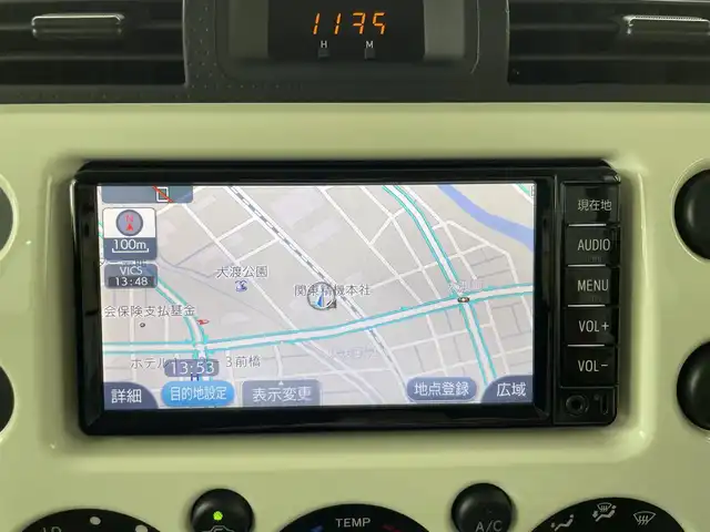 トヨタ ＦＪクルーザー 群馬県 2017(平29)年 2.5万km ホワイト 純正ディーラーナビ（NSCD-W66T)/・CD/SD/Bluetooth/AUX/ワンセグTV/＝＝＝＝＝/社外グリル　バンパーガード　純正ナビ　Ｂｌｕｅｔｏｏｔｈ　ドライブレコーダー　バックカメラ　ルーフキャリア　１７インチＡＷ　キーレス　ＬＥＤヘッドライト　ＥＴＣ　ステアリングスイッチ　４ＷＤ　禁煙車