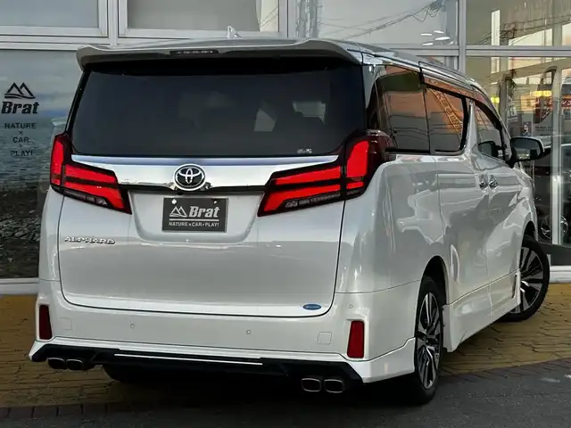 トヨタ アルファード S Cパッケージ 道北・旭川 2023(令5)年 2.4万km ホワイトパールクリスタルシャイン 純正ディスプレイオーディオ/フルセグTV/バックカメラ/純正フリップダウンモニター/純正DVDプレーヤー/TRDエアロ（フロント、サイド、リア）/TRDハイレスポンスマフラー/レザーシート/メモリーシート/前席シートヒーター＆クーラー/両側パワースライドドア/パワーバックドア/社外ドライブレコーダー/クルーズコントロール/ステアリングヒーター/シーケンシャルウィンカー/コーナーセンサー/純正エンジンスターター/純正バイカラーフォグランプ/ウェルカムライト