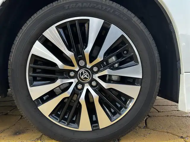 トヨタ アルファード S Cパッケージ 道北・旭川 2023(令5)年 2.4万km ホワイトパールクリスタルシャイン 純正ディスプレイオーディオ/フルセグTV/バックカメラ/純正フリップダウンモニター/純正DVDプレーヤー/TRDエアロ（フロント、サイド、リア）/TRDハイレスポンスマフラー/レザーシート/メモリーシート/前席シートヒーター＆クーラー/両側パワースライドドア/パワーバックドア/社外ドライブレコーダー/クルーズコントロール/ステアリングヒーター/シーケンシャルウィンカー/コーナーセンサー/純正エンジンスターター/純正バイカラーフォグランプ/ウェルカムライト