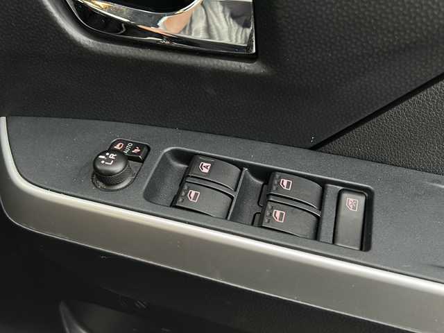トヨタ タンク G コージーエディション 石川県 2019(平31)年 4.9万km ブラックマイカメタリック 4WD/スマートアシストIII/・衝突回避支援ブレーキ機能/・衝突警報機能/・車線逸脱警報機能/・誤発信抑制制御機能/・オートハイビーム/社外メモリナビゲーション/【ワンセグTV・CD・FM・AM】/両側パワースライドドア/前方ドライブレコーダー/ハロゲンヘッドライト/・オートライト/・オートハイビーム/バックカメラ/ETC/USB入力端子/ステアリングリモコン/前席シートヒーター/プッシュスタート/・スマートキー/電動格納ミラー/取扱説明書