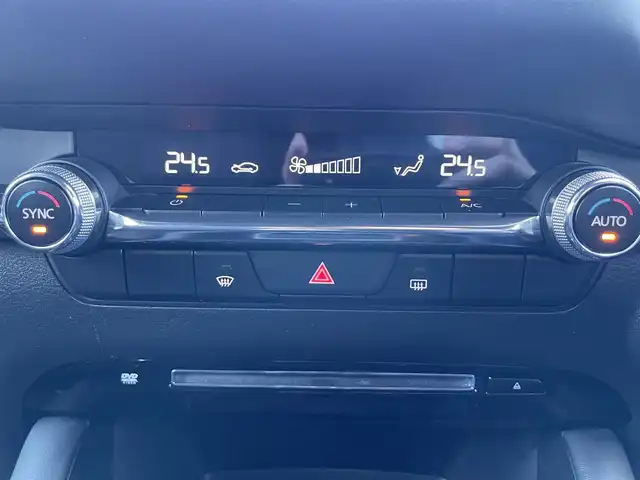 マツダ マツダ３ファストバック 15S ツーリング 福島県 2021(令3)年 3.5万km マシーングレープレミアムM i-ACTIVESENSE/ヘッドアップディスプレイ/純正SDナビ/（BT/USB/HDMI/フルセグTV/AM/FM）/バックカメラ/ブラインドスポットモニター/レーンキープアシスト/前後コーナーセンサー/オートホールド/LEDヘッドライト/オートハイビーム/オートワイパー/ETC/ドライブレコーダー前後/純正18インチAW/プッシュスタート/スマートキー