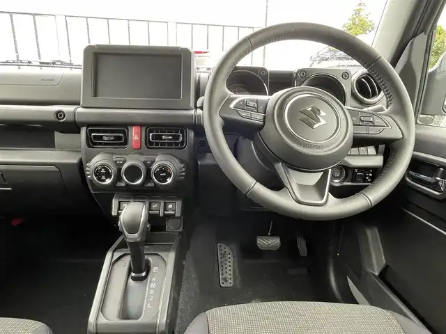 スズキ ジムニー XC 大阪府 2025(令7)年 0.1千km ミディアムグレー 衝突軽減ブレーキ/リアコーナーセンサー　/前席シートヒーター　/クルーズコントロール/レーンキープアシスト　/アイドリングストップ　/ステアリングスイッチ　/ダウンヒルアシストコントロール　/ルーフレール/純正16インチアルミホイール　/プッシュスタート　/スマートキー　/ＬＥＤライト