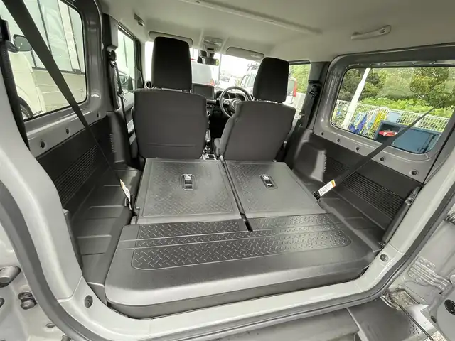 スズキ ジムニー XC 大阪府 2025(令7)年 0.1千km ミディアムグレー 衝突軽減ブレーキ/リアコーナーセンサー　/前席シートヒーター　/クルーズコントロール/レーンキープアシスト　/アイドリングストップ　/ステアリングスイッチ　/ダウンヒルアシストコントロール　/ルーフレール/純正16インチアルミホイール　/プッシュスタート　/スマートキー　/ＬＥＤライト