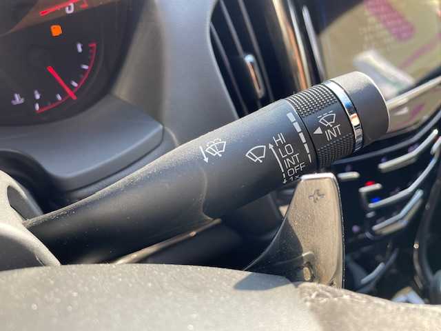 キャデラック ＡＴＳ-Ｖ スペックB 青森県 2016(平28)年 4.6万km パール キャデラックCUEシステム対応ナビ/カーボンエアロパッケージ/　ボンネットフード/　フロントスポイラー/　リアカーボンディフューザー/Brembo製レッドブレーキキャリパー/18インチ純正AW/BOSEサウンドシステム/レカロ製レザーアルカンタラパフォーマンスシート/　シートヒーター/　パワーシート/スエードタイプハンドルステアリング/ヘッドアップディスプレイ/ETC/スマートキー/保証書/車両取扱説明書