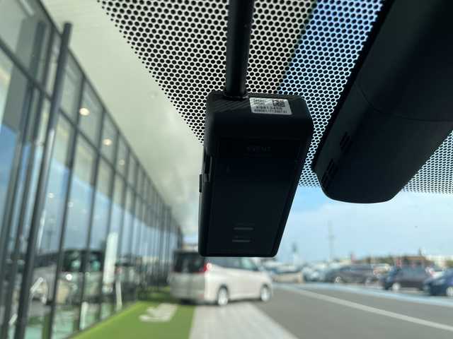 トヨタ プリウス S 愛知県 2018(平30)年 5.2万km スティールブロンドM 純正ナビ/純正アルミホイール/ＥＴＣ/フルセグ/CD DVD/Bluetooth/LEDヘッドライト/ドライブレコーダー/ステアリングスイッチ/スマートキー/プッシュスタート