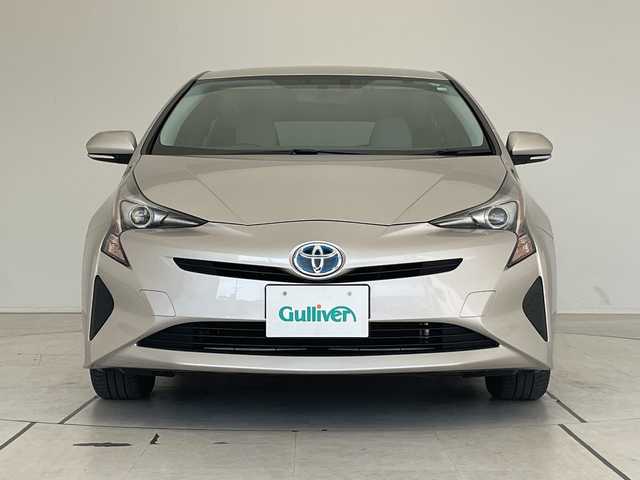 トヨタ プリウス S 愛知県 2018(平30)年 5.2万km スティールブロンドM 純正ナビ/純正アルミホイール/ＥＴＣ/フルセグ/CD DVD/Bluetooth/LEDヘッドライト/ドライブレコーダー/ステアリングスイッチ/スマートキー/プッシュスタート