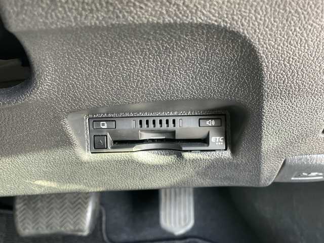 トヨタ プリウス S 愛知県 2018(平30)年 5.2万km スティールブロンドM 純正ナビ/純正アルミホイール/ＥＴＣ/フルセグ/CD DVD/Bluetooth/LEDヘッドライト/ドライブレコーダー/ステアリングスイッチ/スマートキー/プッシュスタート