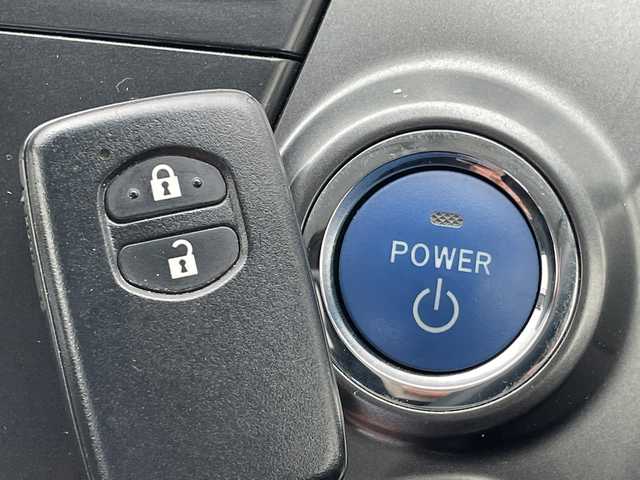 トヨタ プリウス α S チューンブラック 愛知県 2014(平26)年 6.1万km グレーメタリック SDナビ/バックカメラ/オートライト/ＥＴＣ/フルセグ/CD DVD/Bluetooth/ステアリングスイッチ/スマートキー/プッシュスタート