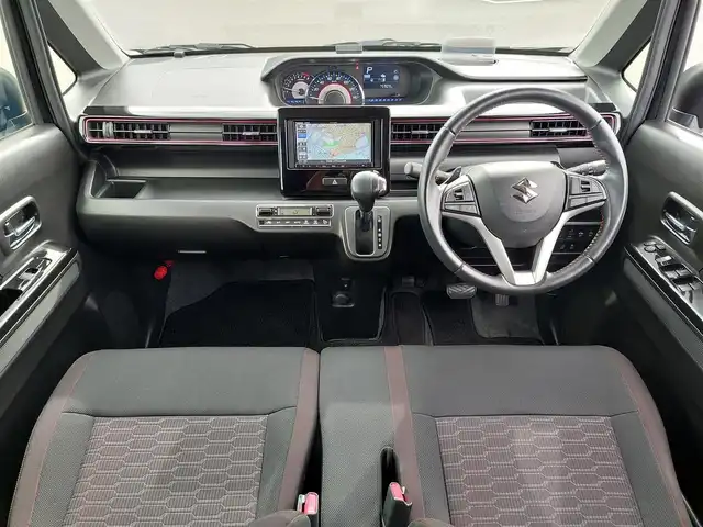 スズキ ワゴンＲ スティングレー HYBRID T 東京都 2018(平30)年 7.6万km ブルーイッシュブラックパール3 スズキセーフティサポート/・デュアルセンサーブレーキサポート/・車線逸脱警報機能/・先行車発進お知らせ機能/・誤発進抑制機能/・クルーズコントロール/・ヘッドアップディスプレイ/プッシュスタート/アイドリングストップ/パドルシフト/ストラーダナビ/フルセグTV/バックカメラ/ETC/前後ドライブレコーダー CS-91FH/運転席シートヒーター/LEDヘッドライト/オートライト/ドアバイザー/15インチ純正アルミホイール/スマートキー