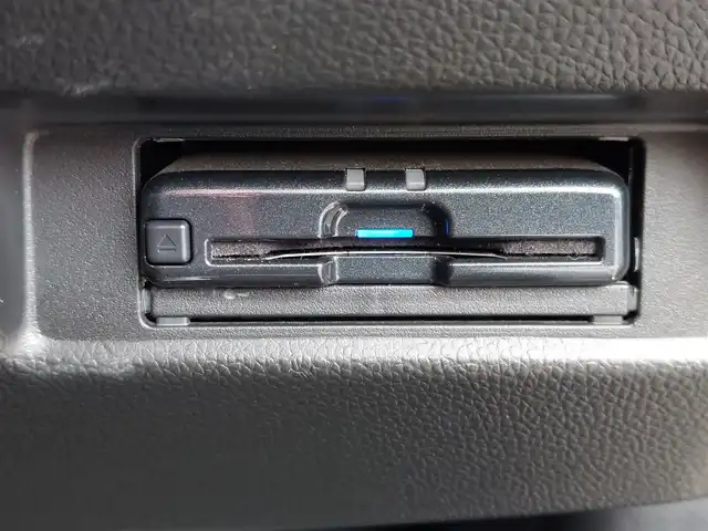 スズキ ワゴンＲ スティングレー HYBRID T 東京都 2018(平30)年 7.6万km ブルーイッシュブラックパール3 スズキセーフティサポート/・デュアルセンサーブレーキサポート/・車線逸脱警報機能/・先行車発進お知らせ機能/・誤発進抑制機能/・クルーズコントロール/・ヘッドアップディスプレイ/プッシュスタート/アイドリングストップ/パドルシフト/ストラーダナビ/フルセグTV/バックカメラ/ETC/前後ドライブレコーダー CS-91FH/運転席シートヒーター/LEDヘッドライト/オートライト/ドアバイザー/15インチ純正アルミホイール/スマートキー