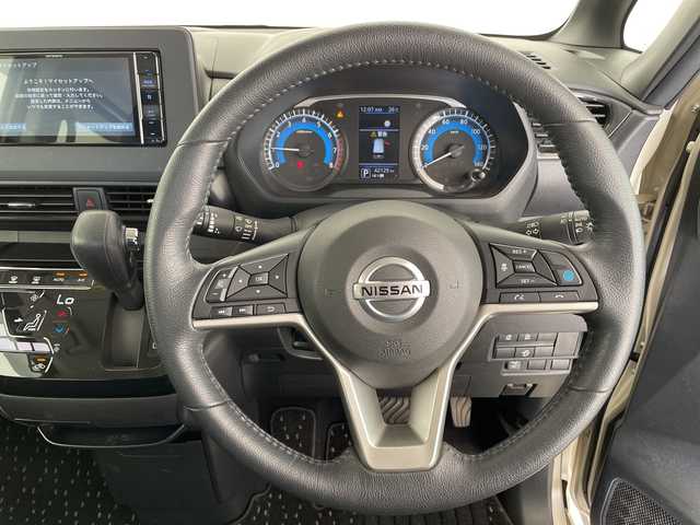 日産 ルークス HWS Gターボ プロパイロットED 愛知県 2020(令2)年 4.3万km フローズンバニラパール プロパイロット/SDナビ/後席モニター2台/両側パワースライドドア/レーダークルーズコントロール/バックカメラ/コーナーセンサー/純正アルミホイール/LEDヘッドライト/オートライト/ドライブレコーダー/ETC/衝突軽減システム/フルセグ/CD DVD/Bluetooth/ステアリングスイッチ/スマートキー/プッシュスタート