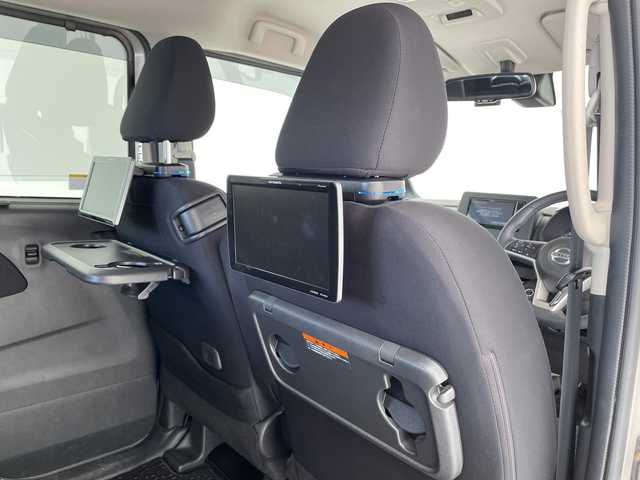 日産 ルークス HWS Gターボ プロパイロットED 愛知県 2020(令2)年 4.3万km フローズンバニラパール プロパイロット/SDナビ/後席モニター2台/両側パワースライドドア/レーダークルーズコントロール/バックカメラ/コーナーセンサー/純正アルミホイール/LEDヘッドライト/オートライト/ドライブレコーダー/ETC/衝突軽減システム/フルセグ/CD DVD/Bluetooth/ステアリングスイッチ/スマートキー/プッシュスタート