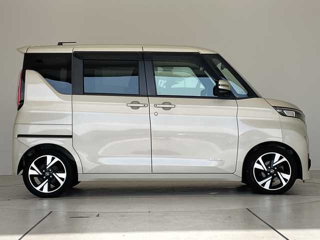 日産 ルークス HWS Gターボ プロパイロットED 愛知県 2020(令2)年 4.3万km フローズンバニラパール プロパイロット/SDナビ/後席モニター2台/両側パワースライドドア/レーダークルーズコントロール/バックカメラ/コーナーセンサー/純正アルミホイール/LEDヘッドライト/オートライト/ドライブレコーダー/ETC/衝突軽減システム/フルセグ/CD DVD/Bluetooth/ステアリングスイッチ/スマートキー/プッシュスタート