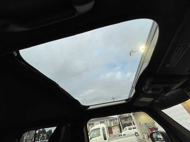 ダイハツ タフト G ターボ 長野県 2022(令4)年 3万km サンドベージュメタリック AIS検査済み/【2410018033】/スマートアシスト/ディスプレイオーディオ/クルーズコントロール/ETC/フルセグ/ドラレコ/ダムド　ラッキー　フェイスチェンジキット（社外）/ナイトロパワー15インチアルミ（社外）/マッドスター　ホワイトレタータイヤ（社外）/30ミリリフトアップコイル（社外）/ルーフラック（社外）/フロント＆サイドカメラ（社外）