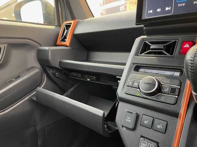 ダイハツ タフト G ターボ 長野県 2022(令4)年 3万km サンドベージュメタリック AIS検査済み/【2410018033】/スマートアシスト/ディスプレイオーディオ/クルーズコントロール/ETC/フルセグ/ドラレコ/ダムド　ラッキー　フェイスチェンジキット（社外）/ナイトロパワー15インチアルミ（社外）/マッドスター　ホワイトレタータイヤ（社外）/30ミリリフトアップコイル（社外）/ルーフラック（社外）/フロント＆サイドカメラ（社外）