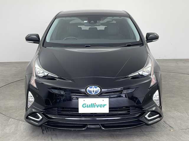 トヨタ プリウス A ツーリングセレクション 兵庫県 2016(平28)年 3.7万km アティチュードブラックマイカ ・Toyota Safety Sense/・プリクラッシュセーフティ/・レーンディパーチャーアラート/・オートマチックハイビーム /・レーダークルーズコントロール/・ブラインドスポットモニター〈BSM〉/・インテリジェントクリアランスソナー（巻き込み警報機能付）/・シンプルインテリジェントパーキングアシスト/・ドライブスタートコントロールEBD付ABS＆ブレーキアシスト/・S-VSC（ステアリング協調車両安定性制御システム）/・TRC（トラクションコントロール）/・車両接近通報装置緊急ブレーキシグナル/・ヒルスタートアシストコントロール/・純正9インチSDナビ（DSZT-YC4T）/CD/DVD/フルセグ/SD/BT/・バックカメラ/・ビルトインETC/・WALDエアロキット（フロント/サイド/リア）/・リアスポイラー/・WALD20インチアルミホイール/・WALDマフラー/・レザーシート/・シートヒーター/・LEDライト/・スマートキー
