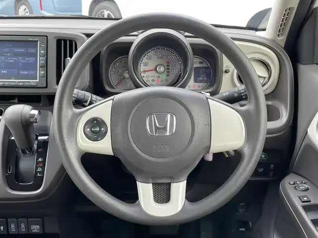 ホンダ Ｎ ＯＮＥ スタンダード L 香川県 2018(平30)年 2.6万km パール 登録時走行距離：25120km/ディーラー純正ナビ/　CD BT接続/バックカメラ/ビルトインETC/前後ドライブレコーダー/シティブレーキアシスト/HIDヘッドライト/オートライト/横滑り防止装置/ステアリングスイッチ/ベンチシート/シートリフター/プッシュスタート/スマートキー/スペアキー