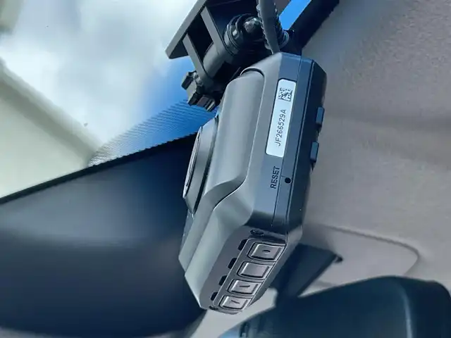 ホンダ Ｎ ＯＮＥ スタンダード L 香川県 2018(平30)年 2.6万km パール 登録時走行距離：25120km/ディーラー純正ナビ/　CD BT接続/バックカメラ/ビルトインETC/前後ドライブレコーダー/シティブレーキアシスト/HIDヘッドライト/オートライト/横滑り防止装置/ステアリングスイッチ/ベンチシート/シートリフター/プッシュスタート/スマートキー/スペアキー