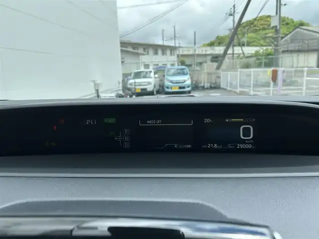 トヨタ プリウス S 佐賀県 2022(令4)年 2.9万km グレーメタリック トヨタセーフティセンス/・レーダークルーズコントロール/・プリクラッシュセーフティ/・オートマチックハイビーム/・レーントレーシングアシスト/クリアランスソナー/純正ディスプレイオーディオ/・バックカメラ/BT/LEDヘッドライト/オートライト/純正15インチAW/AC100V/ETC/プッシュスタート/ステアリングスイッチ/ISOFIX/スペアキー×１