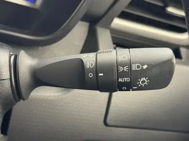 トヨタ タンク カスタムG 滋賀県 2020(令2)年 3.3万km ブラックマイカメタリック/パールホワイト2トーン 純正ナビ/・フルセグTV・Bluetooth・CD/バックカメラ/両側パワースライドドア/前後ドラレコ/クルコン/コーナーセンサー/アイドリングストップ/ETC2.0/ステアリングスイッチ/プッシュスタート/スマートキー/スペアキー/LEDヘッドライト/オートライト