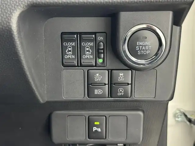 トヨタ タンク カスタムG 滋賀県 2020(令2)年 3.3万km ブラックマイカメタリック/パールホワイト2トーン 純正ナビ/・フルセグTV・Bluetooth・CD/バックカメラ/両側パワースライドドア/前後ドラレコ/クルコン/コーナーセンサー/アイドリングストップ/ETC2.0/ステアリングスイッチ/プッシュスタート/スマートキー/スペアキー/LEDヘッドライト/オートライト