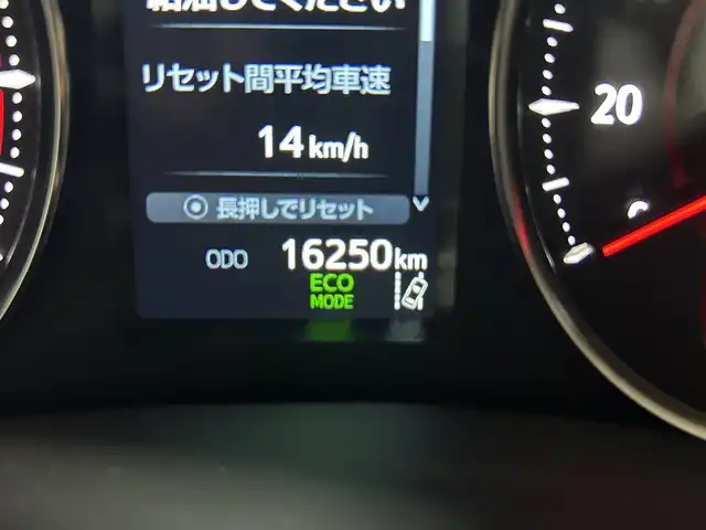 トヨタ アルファード S Cパッケージ 大阪府 2022(令4)年 1.7万km ホワイトパールクリスタルシャイン サンルーフ　黒革シート　ＴＲＤエアロ　三眼ＬＥＤ　後席モニター　純正ナビＴＶ　Ｂカメラ　デジタルインナーミラー　パワーシート／ヒーター／エアコン　電動リアゲート　衝突軽減　レーダーＣ　ＢＳＭ　