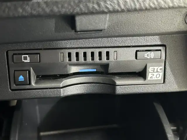 トヨタ アルファード S Cパッケージ 大阪府 2022(令4)年 1.7万km ホワイトパールクリスタルシャイン サンルーフ　黒革シート　ＴＲＤエアロ　三眼ＬＥＤ　後席モニター　純正ナビＴＶ　Ｂカメラ　デジタルインナーミラー　パワーシート／ヒーター／エアコン　電動リアゲート　衝突軽減　レーダーＣ　ＢＳＭ　