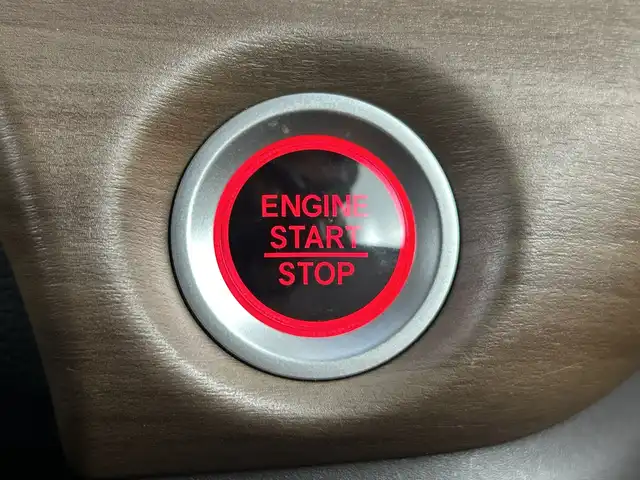 ホンダ フリード G ホンダセンシング 愛知県 2020(令2)年 5.1万km クリスタルブラックパール 禁煙車/純正8インチナビ/（CD/DVD/AM/FM/Bluetooth/フルセグTV）/バックカメラ/ホンダセンシング/・衝突軽減ブレーキ/・レーダークルーズコントロール/・レーンキープアシスト/ETC/ドライブレコーダー/両側パワースライドドア/LEDヘッドライト/スマートキー/アイドリングストップ/純正フロアマット