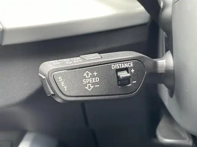 アウディ Ｑ２ 30TFSIスポーツ 東京都 2019(令1)年 4.5万km 白 純正ナビ/バックカメラ/ACC/純正18インチアルミホイール/シートヒーター/フルセグTV/LEDヘッドライト/ドライブレコーダー/ETC2.0