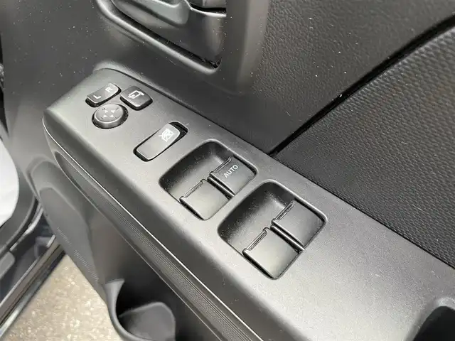 スズキ ワゴンＲ FA 佐賀県 2021(令3)年 1.7万km ブルーイッシュブラックパール3 純正オーディオデッキ/・AM/FM/CD//リモコンキー/フロアマット/オートライト/スズキ セーフティサポート（装着車）/・デュアルセンサーブレーキサポート（前方自動ブレーキ）/・誤発進抑制機能（前進時）/・後退時ブレーキサポート/・後方誤発進抑制機能/・車線逸脱警報機能/・ふらつき警報機能/・先行車発進お知らせ機能/・ハイビームアシスト（自動切替）/・ESP（車両走行安定補助システム）/・ヒルホールドコントロール（CVT車）/・シートベルトリマインダー（運転席・助手席）/・チャイルドシート固定用ISOFIX対応バー＋テザーアンカー/・イモビライザー（盗難防止システム）