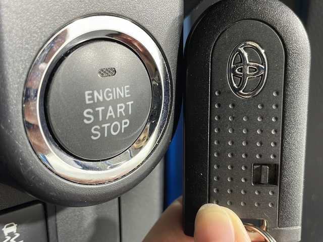 トヨタ タンク カスタムG－T 広島県 2018(平30)年 6.3万km ファインブルーマイカメタリック 禁煙車/純正９型ナビ/バックカメラ/両側パワースライドドア/ＥＴＣ/前方ドラレコ/クルーズコントロール/衝突軽減/踏み間違い防止/後方コーナーセンサー/アイドリングストップ/ＬＥＤヘッドライト/フォグランプ/純正15インチアルミホイール(175/55/R15)/エアバッグ(運転席/助手席)