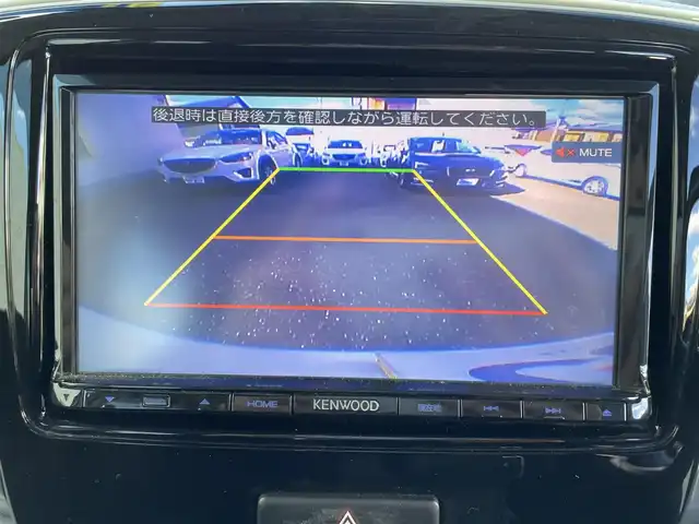 スズキ スペーシア カスタム XS 愛知県 2015(平27)年 6.5万km クリスタルホワイトP (株)IDOMが運営する【じしゃロン豊川店】の自社ローン専用車両になります。こちらは現金またはオートローンご利用時の価格です。自社ローンご希望の方は別途その旨お申付け下さい/社外SDナビ/（AM/FM/CD/DVD/ワンセグ）/バックカメラ/両側パワースライドドア /前後ドライブレコーダー/衝突被害軽減ブレーキ/レーンキープアシスト/運転席シートヒーター/オートライト/HIDヘッドライト/純正AW15インチ/ステアリングリモコン/ドアバイザー/フォグライト