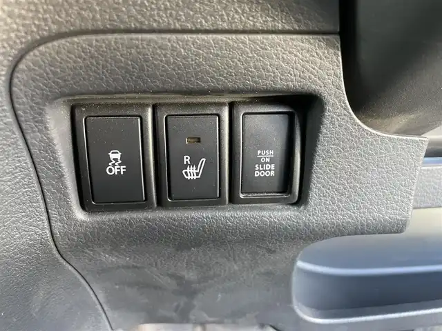 スズキ スペーシア カスタム XS 愛知県 2015(平27)年 6.5万km クリスタルホワイトP (株)IDOMが運営する【じしゃロン豊川店】の自社ローン専用車両になります。こちらは現金またはオートローンご利用時の価格です。自社ローンご希望の方は別途その旨お申付け下さい/社外SDナビ/（AM/FM/CD/DVD/ワンセグ）/バックカメラ/両側パワースライドドア /前後ドライブレコーダー/衝突被害軽減ブレーキ/レーンキープアシスト/運転席シートヒーター/オートライト/HIDヘッドライト/純正AW15インチ/ステアリングリモコン/ドアバイザー/フォグライト