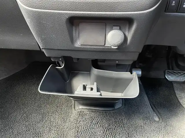 スズキ スペーシア カスタム XS 愛知県 2015(平27)年 6.5万km クリスタルホワイトP (株)IDOMが運営する【じしゃロン豊川店】の自社ローン専用車両になります。こちらは現金またはオートローンご利用時の価格です。自社ローンご希望の方は別途その旨お申付け下さい/社外SDナビ/（AM/FM/CD/DVD/ワンセグ）/バックカメラ/両側パワースライドドア /前後ドライブレコーダー/衝突被害軽減ブレーキ/レーンキープアシスト/運転席シートヒーター/オートライト/HIDヘッドライト/純正AW15インチ/ステアリングリモコン/ドアバイザー/フォグライト