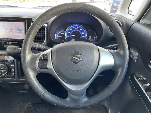 スズキ スペーシア カスタム XS 愛知県 2015(平27)年 6.5万km クリスタルホワイトP (株)IDOMが運営する【じしゃロン豊川店】の自社ローン専用車両になります。こちらは現金またはオートローンご利用時の価格です。自社ローンご希望の方は別途その旨お申付け下さい/社外SDナビ/（AM/FM/CD/DVD/ワンセグ）/バックカメラ/両側パワースライドドア /前後ドライブレコーダー/衝突被害軽減ブレーキ/レーンキープアシスト/運転席シートヒーター/オートライト/HIDヘッドライト/純正AW15インチ/ステアリングリモコン/ドアバイザー/フォグライト